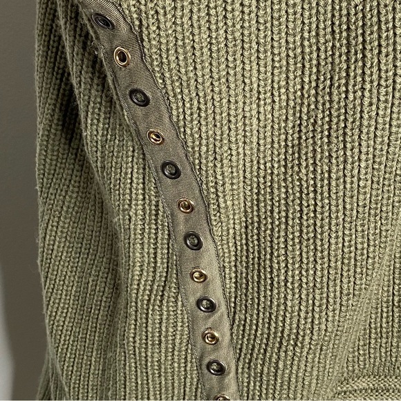 Bar III Green Grommet Sweater - Picture 8 of 9